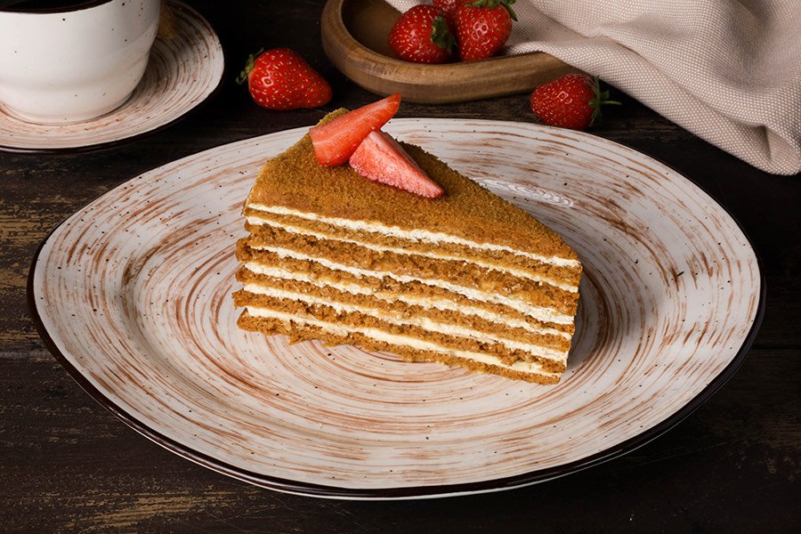 Honey cake with strawberries