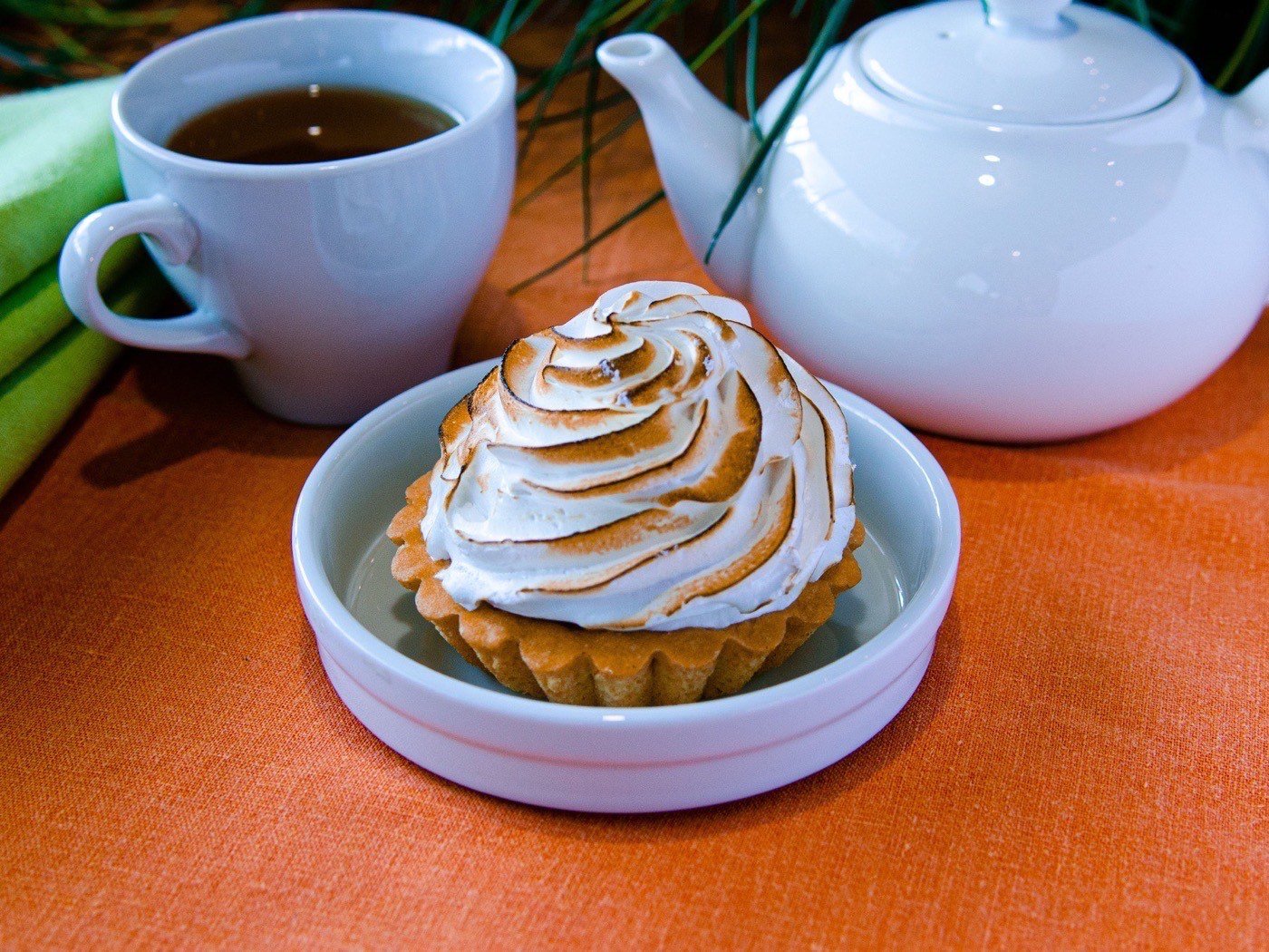 Key lime pie with whipped cream